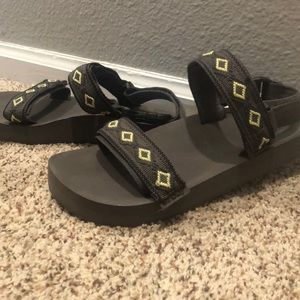 Reef sandals